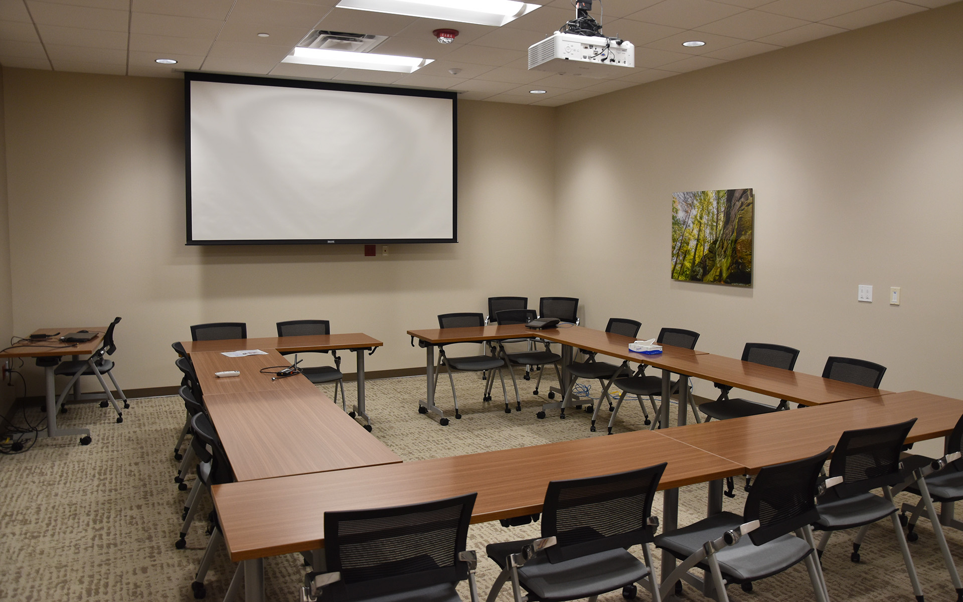 ReedsburgAreaMedicalCenter_ConferenceRoom