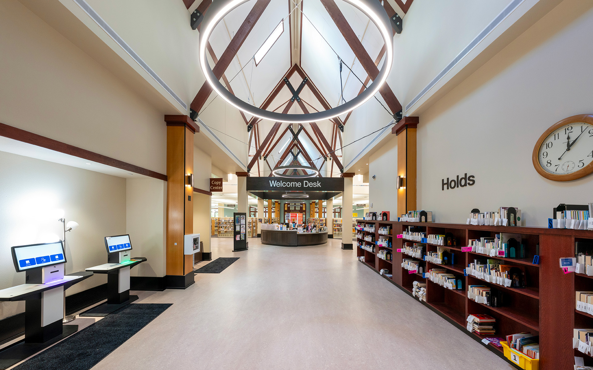 SunPrairiePublicLibraryWelcomeDesk